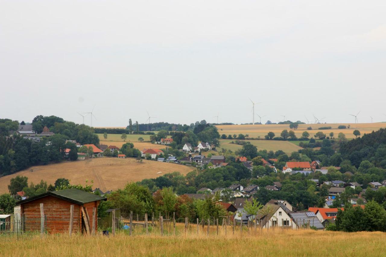 Bed And Breakfast Am Hoehenweg Warstein Exterior photo